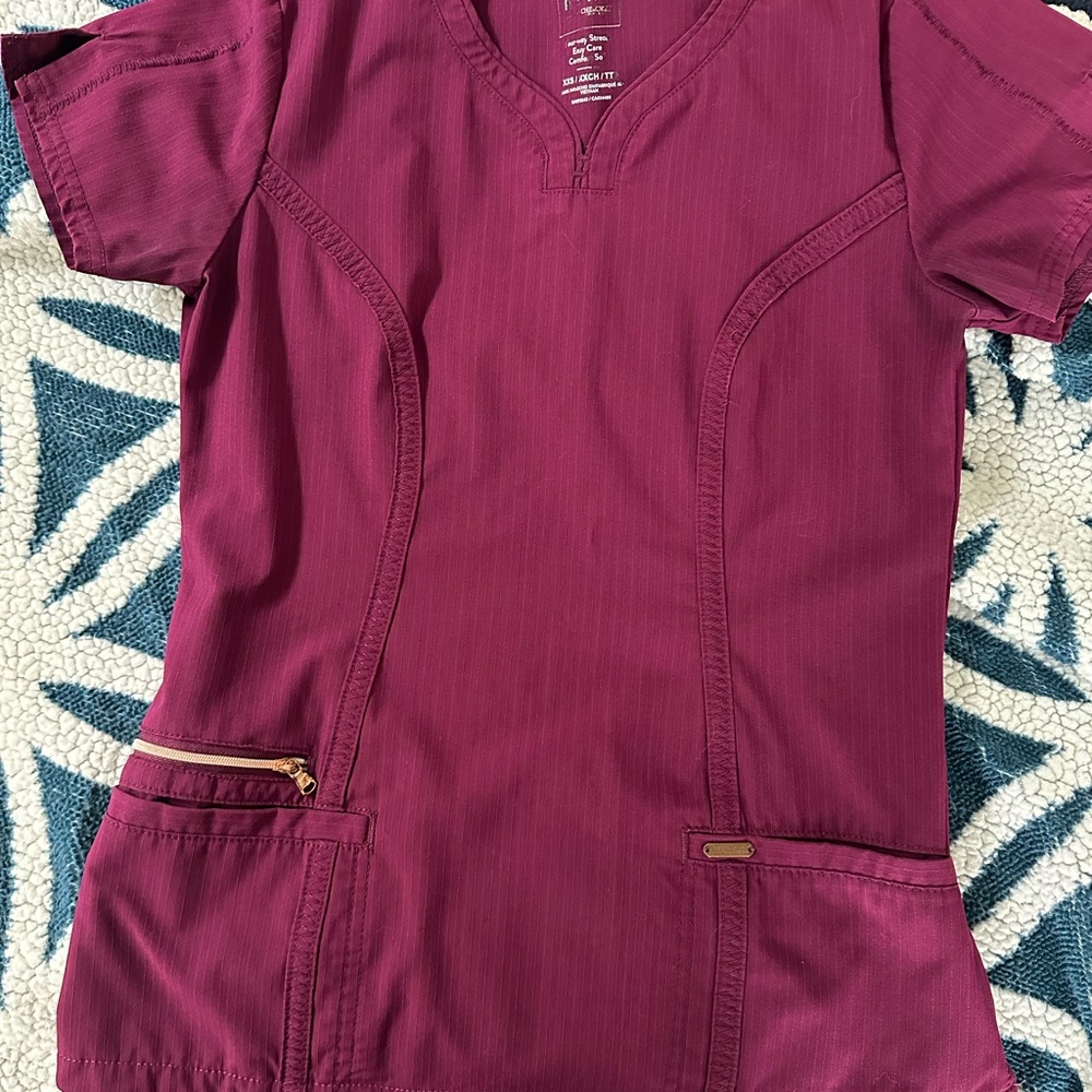Cherokee Women's Scrub Top and cropped scrub pants. XXS PETITE Burgundy
